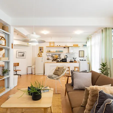 2Br Entire House Near Old City